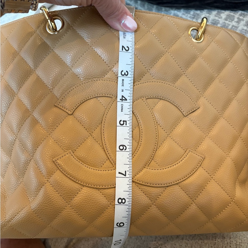‼️SOLD‼️Chanel Tan/Camel Quilted Leather Grand Shopping Tote w/Gold Chain - Picture 14 of 17